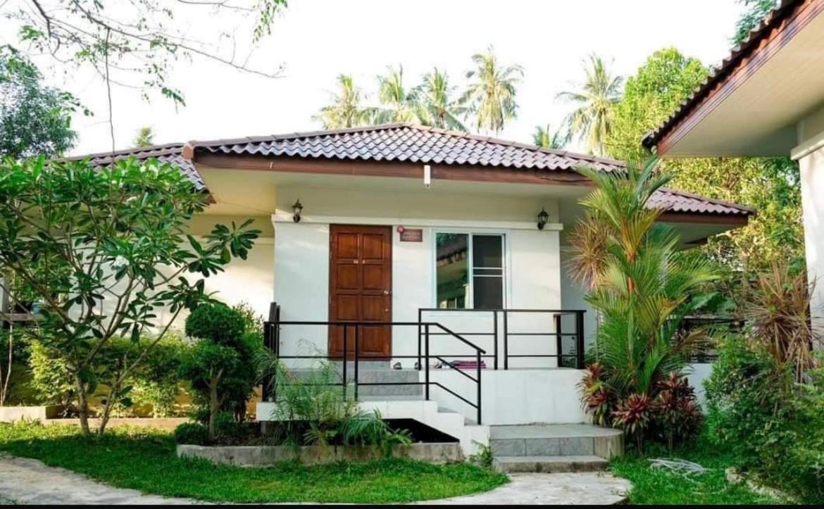 Ferienhaus Olivia Village Pool